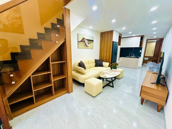 Nhà mê lửng kiệt ô tô Trần Xuân Lê 4200