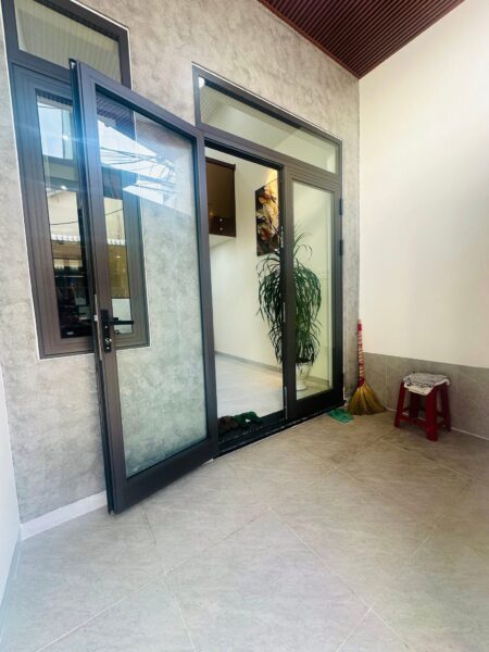 Nhà mê lửng kiệt ô tô Trần Xuân Lê 4200