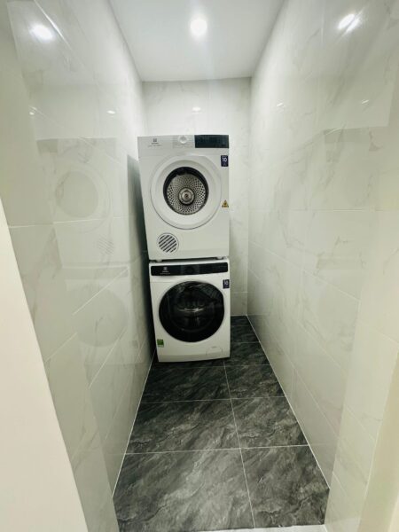 Nhà mê lửng kiệt ô tô Trần Xuân Lê 4200