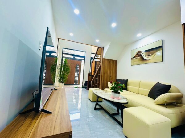 Nhà mê lửng kiệt ô tô Trần Xuân Lê 4200