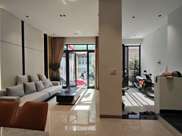 Nhà 3 tầng kiệt ô tô Trần cao Vân 70mv, 6550