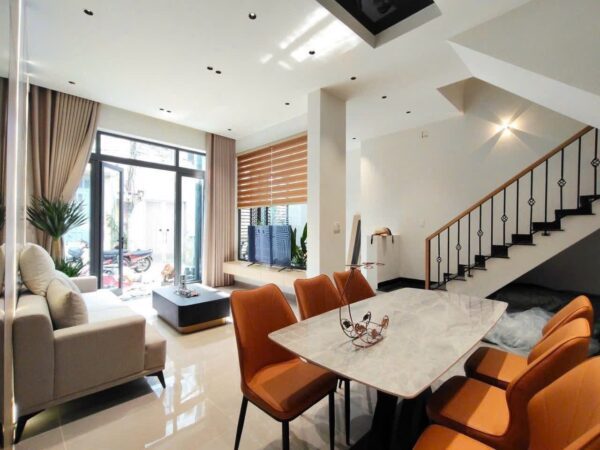 Nhà 3 tầng kiệt ô tô Trần cao Vân 70mv, 6550