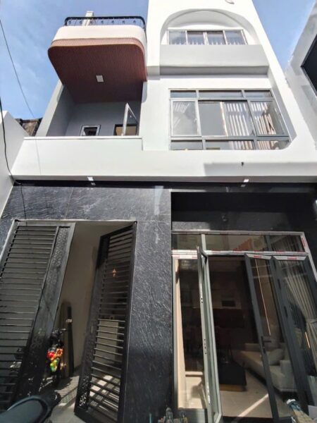 Nhà 3 tầng kiệt ô tô Trần cao Vân 70mv, 6550