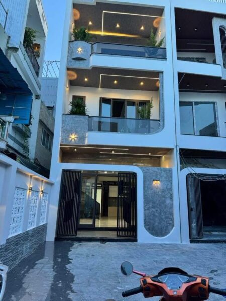 Nhà 3 tầng kiệt ô tô Phạm Nhữ Tăng 6750