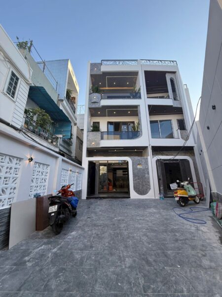 Nhà 3 tầng kiệt ô tô Phạm Nhữ Tăng 6750