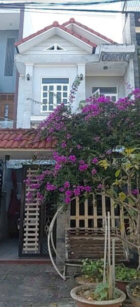 Nhà 2 tầng mặt tiền Đỗ Năng Tế 6400