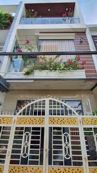 Nhà 3 tầng mặt tiền Xuân Hoà 6950