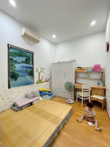 Nhà 3 tầng mặt tiền Xuân Hoà 6950