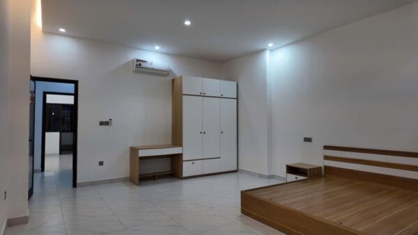 Nhà 4 tầng mặt tiền Phan Triêm 90mv, 9ty2