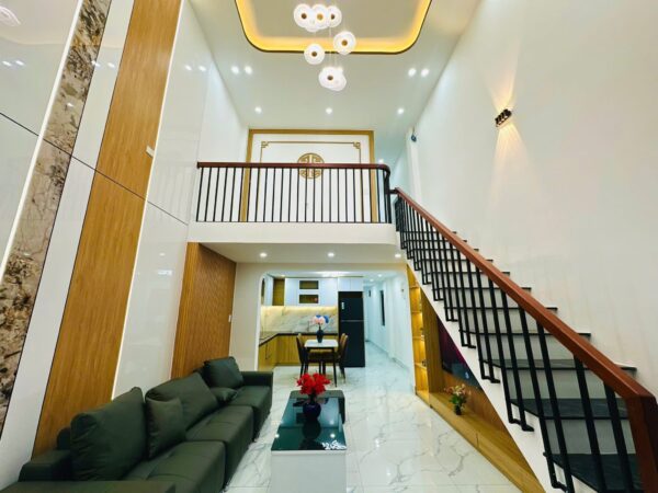 Nhà mê lửng 2 mặt kiệt ô tô Tôn Đản 3950