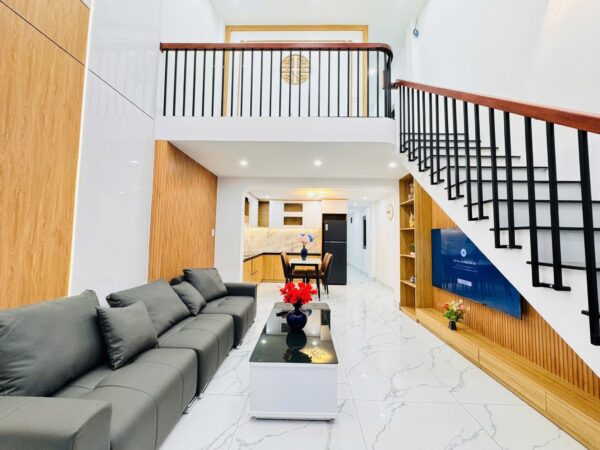 Nhà mê lửng 2 mặt kiệt ô tô Tôn Đản 3950