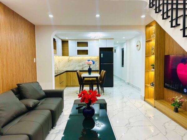 Nhà mê lửng 2 mặt kiệt ô tô Tôn Đản 3950