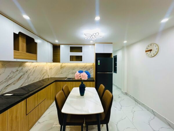 Nhà mê lửng 2 mặt kiệt ô tô Tôn Đản 3950