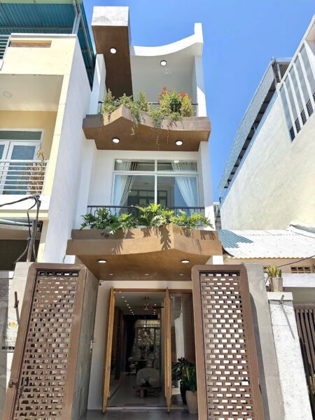 Nhà 3 tầng kiệt ô tô Dũng Sỹ Thanh Khê, 6686