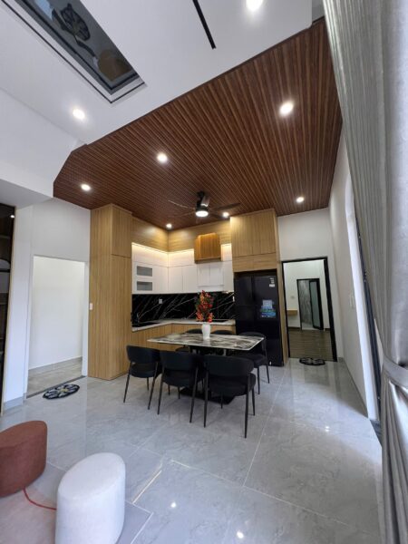 Nhà 2 tầng kiệt ô tô Tôn Đản 93mv 4580