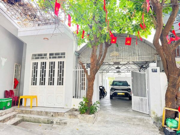 Nhà kiệt ô tô Nguyễn Mộng Tuân 130mv, 3250