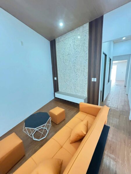 Nhà kiệt ô tô Nguyễn Mộng Tuân 130mv, 3250