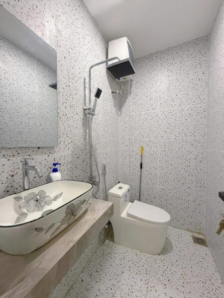 Nhà 3 tầng kiệt Núi Thành 66mv, 5550