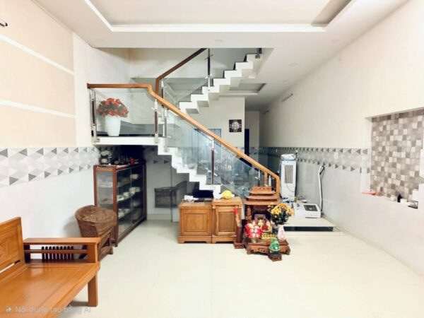 Nhà 3 tầng mặt tiền Phạm Văn Ngôn 6850