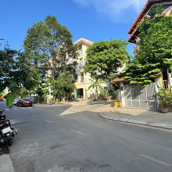 Nhà mặt tiền Nguyễn Thượng Hiền, 6750