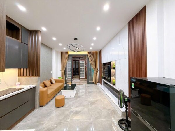 Nhà 2 tầng kiệt Nguyễn Văn Linh 4600