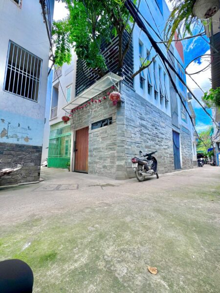 Chính chủ bán nhà 4 tầng 2 mặt kiệt ô tô Hoàng Diệu 5750