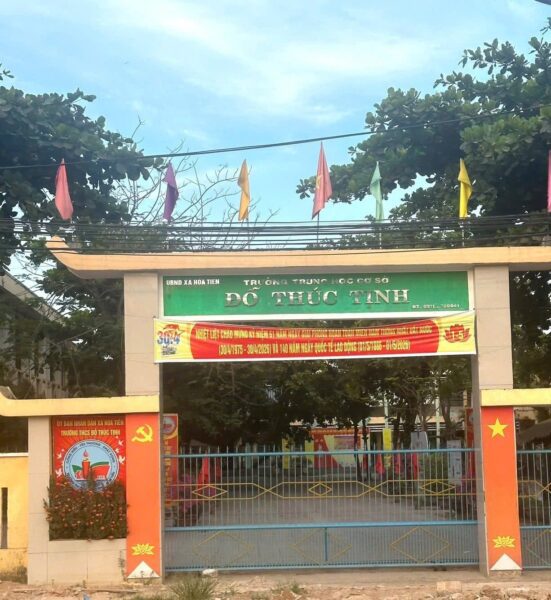 Đất kiệt ô tô Hoà Tiến 733mv, 4850