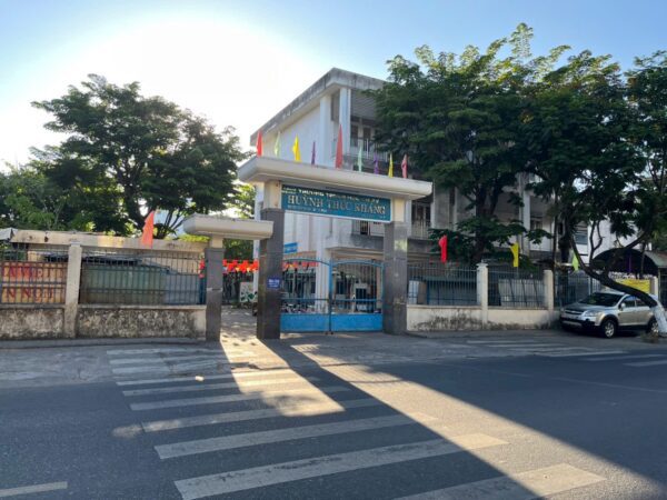 Nhà 3 tầng mặt tiền Hà Huy Tập 13ty9