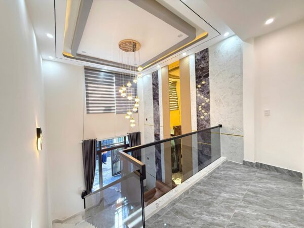 Nhà mê lửng kiệt Tôn Đản, 54mv, 3790