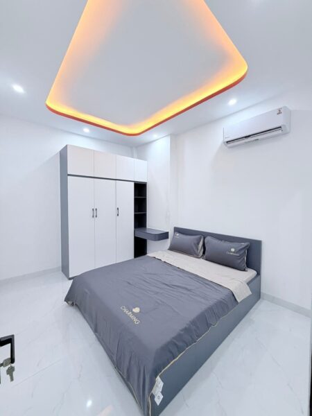 Nhà mê lửng kiệt cách mạng tháng 8 , 78mv, 3850