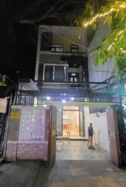 Nhà 3 tầng mặt tiền Hoà Phú 97mv, 6950