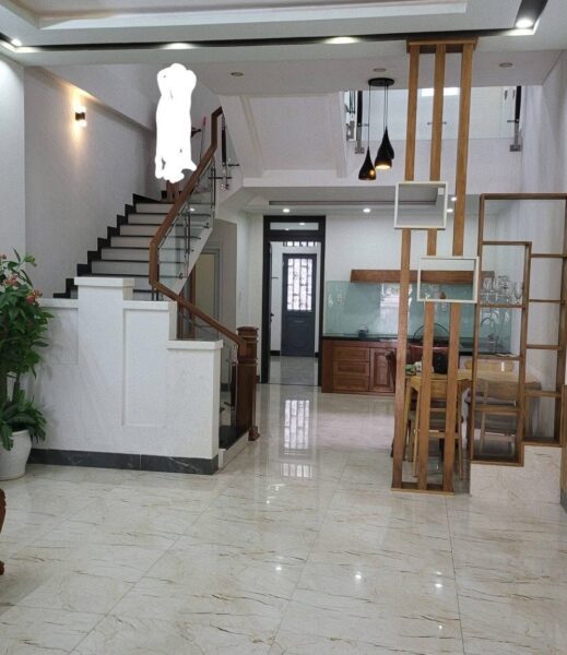 Nhà 3 tầng mặt tiền Hoà Phú 97mv, 6950