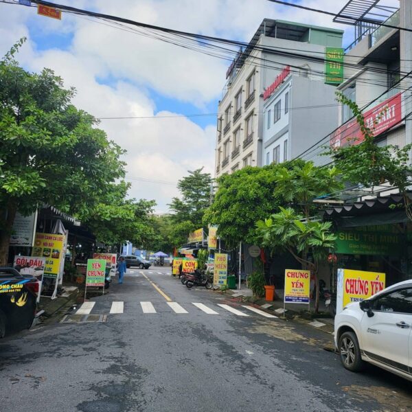 Nhà 3 tầng mặt tiền Hoà Phú 97mv, 6950