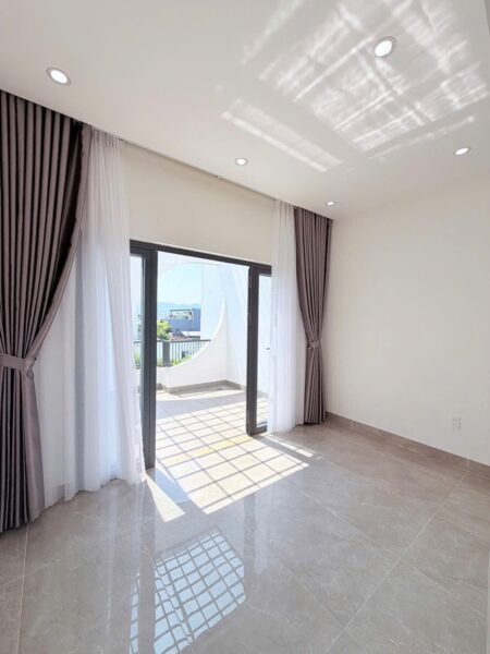 Nhà 3 tầng kiệt ô tô Bầu Năng 63mv, 5850