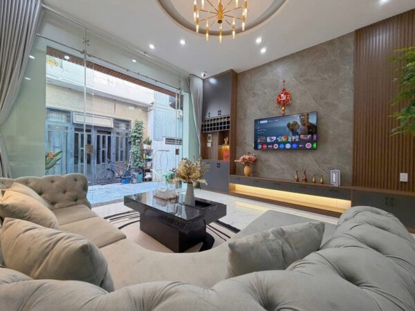 Nhà 3 tầng kiệt Núi Thành 50mv, 5180