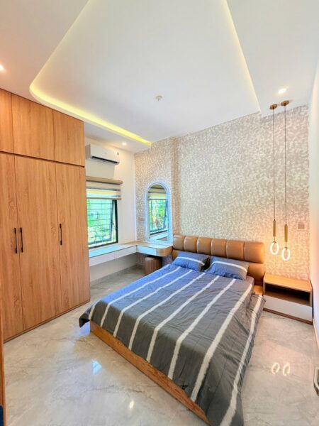 Nhà 3 tầng mặt tiền Vũ Đình Liên 9500