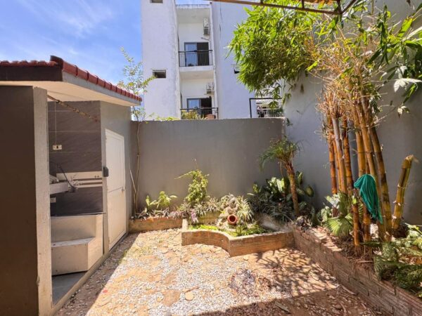 Nhà 2 tầng kiệt Nguyễn Huy Tưởng 4250