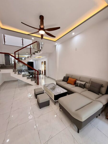 Nhà 2 tầng kiệt Âu Cơ , 75mv, 3950