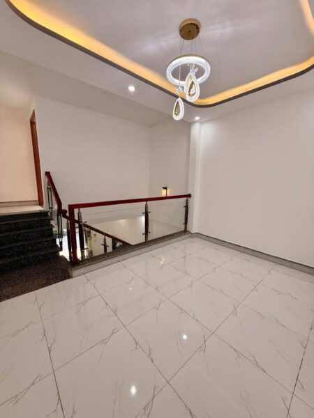 Nhà 2 tầng kiệt Âu Cơ , 75mv, 3950