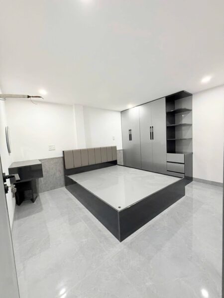 Nhà mê lửng kiệt Tôn Đản 56mv, 3650