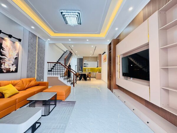 Nhà 3 tầng kiệt 500 tôn đản 110mv, 4680