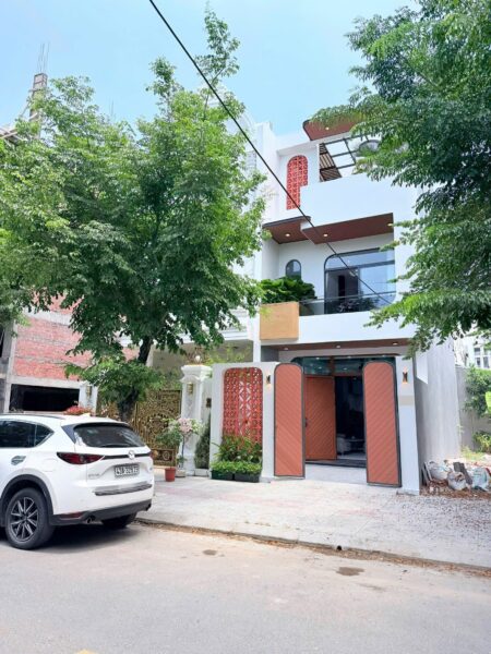 Nhà 3 tầng mặt tiền Thanh Lương 9300