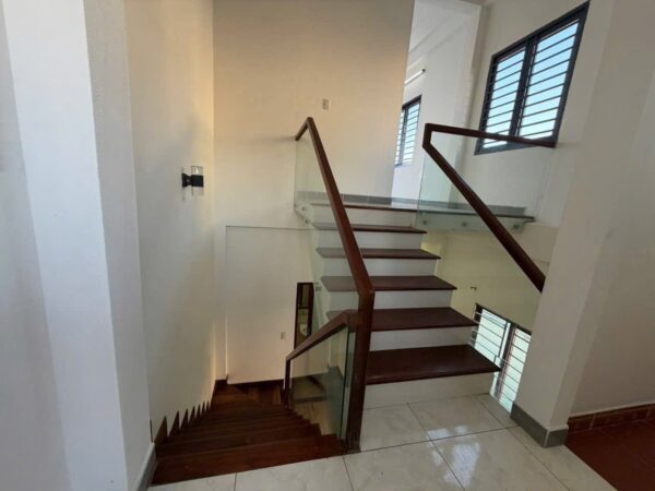Nhà 3 tầng kiệt ô tô Nguyễn Công Hoan 4600