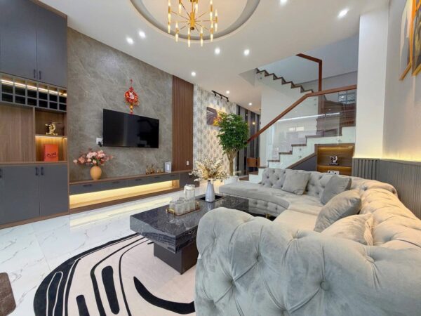 Nhà 3 tầng kiệt Núi Thành 50mv, 5180