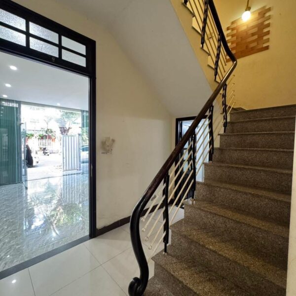 Nhà 2 tầng mặt tiền Lý Nhân Tông 93mv, 10ty8