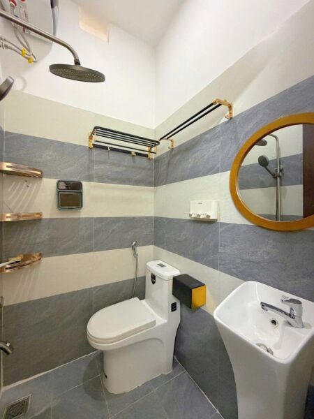 Nhà 3 tầng kiệt Núi Thành 50mv, 5180