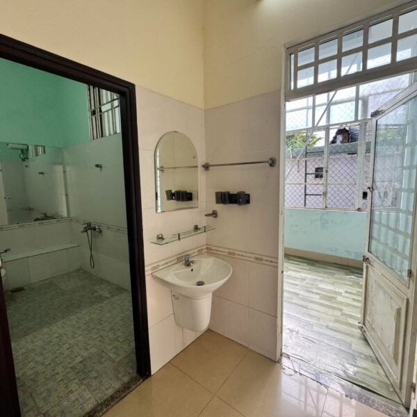 Nhà 2 tầng mặt tiền Lý Nhân Tông 93mv, 10ty8