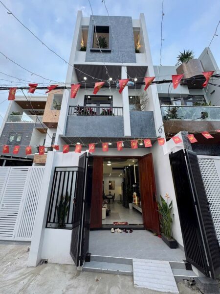 Nhà 3 tầng kiệt ô tô Nguyễn Chánh 5550