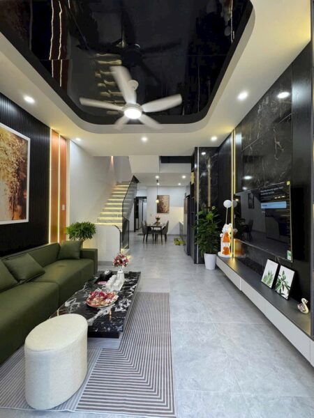 Nhà 3 tầng kiệt ô tô Nguyễn Chánh 5550