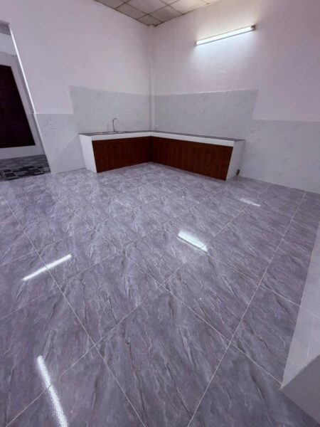 Nhà mặt tiền Hoàng Văn Thái 125mv, 2ty5